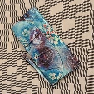 Blue floral wristlet